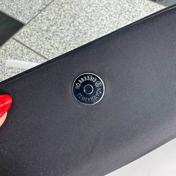 Karl Lagerfeld VOYAGE LOGO CROSSBODY NWT - Picture 8 of 10